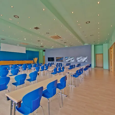 Mendi Hotell 4*