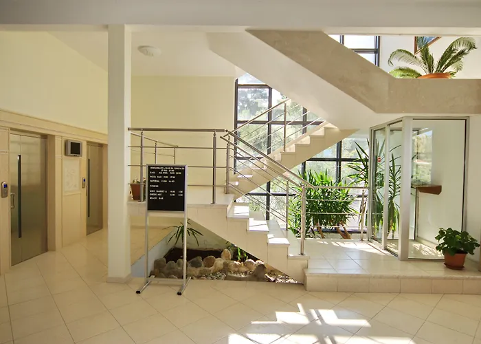 Mendi Hotel
